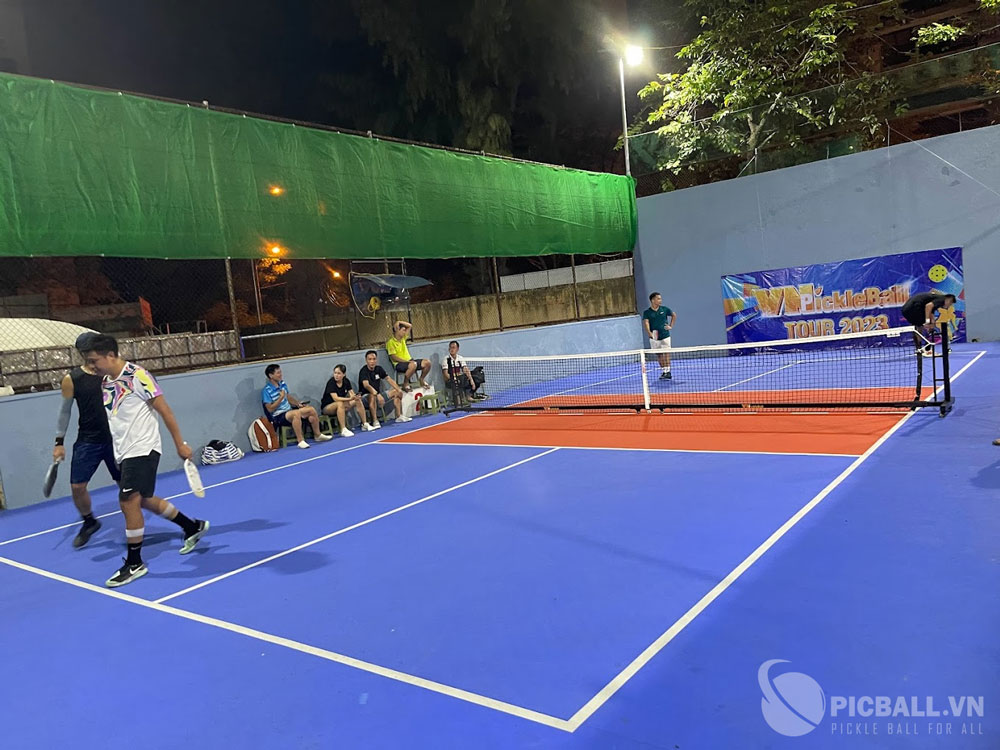 sân pickleball bách khoa